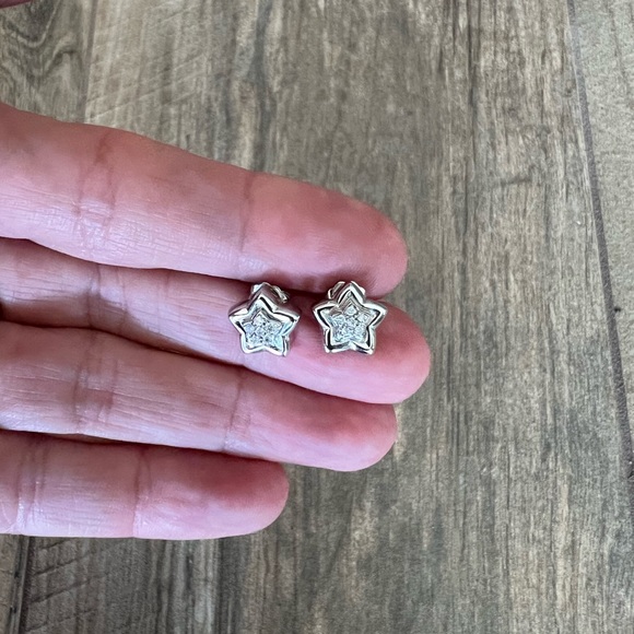 14K White Gold & Diamond Star Earrings - Picture 3 of 7